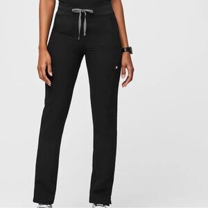 Figs Black Women’s Yola Skinny scrub pants